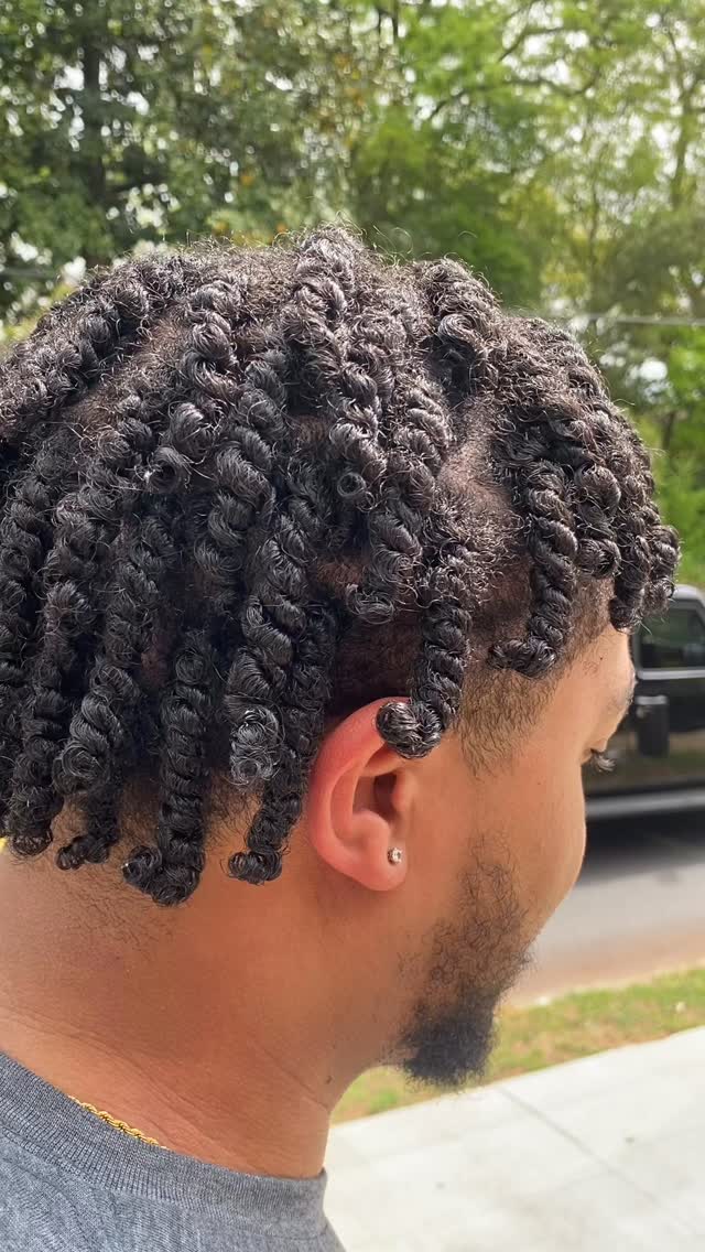 {{{Dajah On The 2 Strands🔥}}}
#thecurlconqueror #trending #fyp #reels