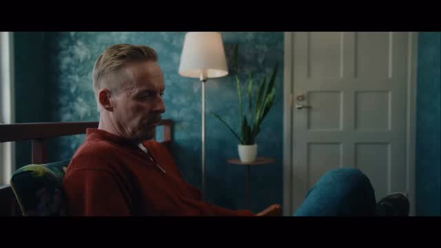 Koskisen odotettu 5. kausi alkaa Ruudussa 1. kesäkuuta!🔥
Uudella kaudella on luvassa tiivistunnelmaista draamaa, rosoista huumoria ja tilanteita, joissa pienet valinnat johtavat peruuttamattomiin seurauksiin...
Vakiokasvojen lisäksi uusissa jaksoissa vierailevat muun muassa Kreeta Salminen, Juho Milonoff, Joonas Saartamo, Kari ”Hissu” Hietalahti, Minka Kuustonen, Sebastian Rejman, Antti Reini ja Taneli Mäkelä.
5. kausi alkaa Ruutu➕-tilaajille 1. kesäkuuta. Uusi jakso ilmestyy joka viikko.