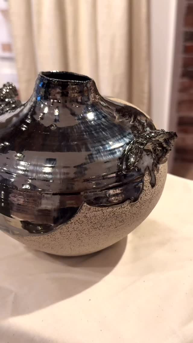 MAKER SALON with @finch_ceramics at @flourishfoundry. We discussed the power of art to connect us.
#boston #art #artisanmade
