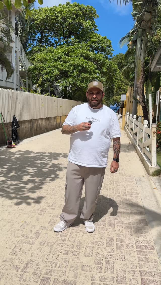 Local food at West Bay #arlyns #westbay #localfood #laplacita #realdeal