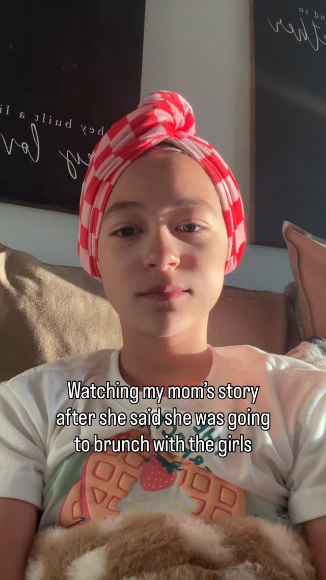 Define brunch. 🍊🥂
#parentinghumor #relatableparenting #momhumor