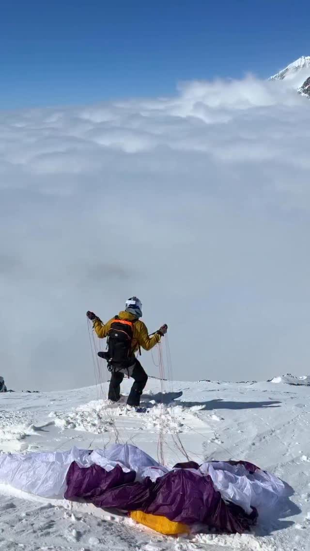 Homebound after an absolutely fantastic day in the snow⛷️
PS: thanks @advanceparagliders for your efforts in designing such amazing toys #piuls ❤️– spending the whole day skiing with the pi uls 14 in my backback and then flying home is just amazing 🤝
@redbullswitzerland | @probon.ch | @3ssolarswiss | @ascona_locarno | @garagewenger | @advanceparagliders | @iem_ag | @blackyak_europe |@orbea | @raiffeisen_ch | @bruegger_keramik_ag_official | @julbo_eyewear | @oneday.swiss | @shv_fsvl | @axajungfrauregion | @leki.trailrunning | @xctracer | @muellersportgmbh | @expedint | @lurbelswiss
#piuls #advanceparagliders #homebound #feelspecial