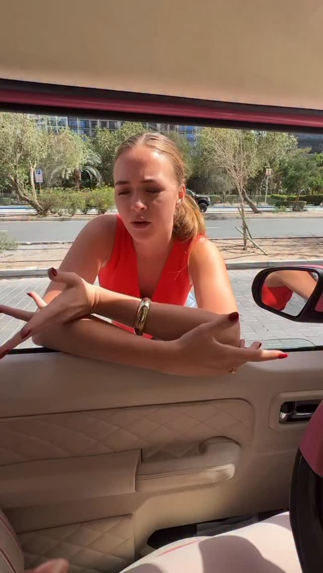 I’m a hairdresser…
of course I turn “just a trim” into my monthly income @styled.with.grace.dxb 💅💸