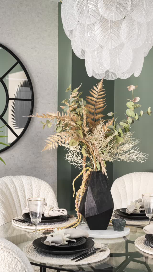 Harbour Village, but make it ✨effortlessly cool✨
Deep blues, moody greens, and a splash of brass. A cheeky industrial nod to Ebbsfleet, plus bedrooms that keep the whole family happy—and a ground floor with enough space to actually live in.
Basically: stylish, practical, and not trying too hard… but still winning. 😏
#investalondon #InteriorDesign #ModernLiving #WaterfrontLiving #DesignInspiration