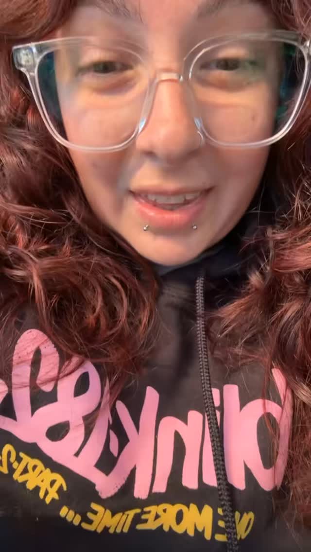 I love my job everyday. But especially when the suns out and it’s warm. #kiddiepools #pnwdogs #tacomadogs #tacomadoggydaycare #pawsplayhouse