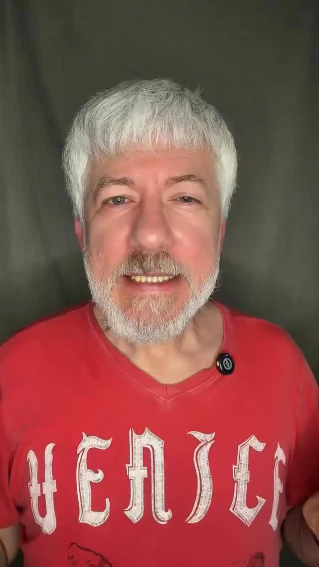 יש בשמים שמריחים טוב ,
ויש בשמים שיוצרים נוכחות .
Floral Pears
הניחוח שמתחיל בפרי משתלב עם עצים ומסיים ביוקרה ✨
@inahumfragrance
#basmni_perfumes #perfumelovers #בשמים #fragrance #floralpears