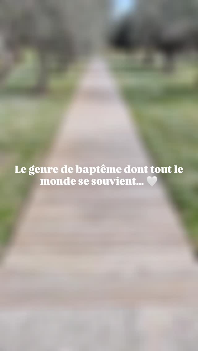 Un joli baptême au domaine @enclosdelacroix la semaine dernière 🤍
Paella cuisinée sur place, tapas, sangrias rouge et blanche, planches de fromages et groupe de musique live pour une ambiance conviviale et chaleureuse 🇪🇸
🎵🎤 @mateochardes
#traiteurmontpellier #evenementiel #bapteme #traiteur #cuisineespagnole