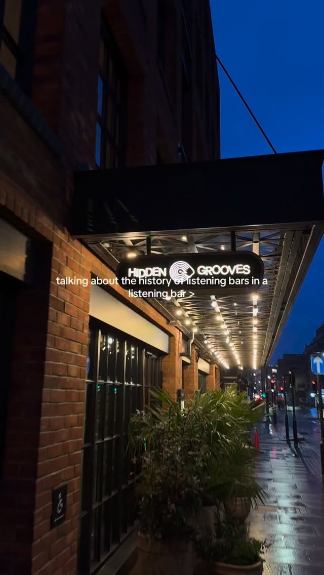 @acenturyinsound by @nickdwyernz helped us find harmony between music and film.
Hearing him talk at @hiddengrooveshifi about his 6-part exposition on the history of the Japanese kissas (the original listening bars) and how he spent every day in one caught us right in the feels.
Finding solace, comfort and community at a dedicated space for listening to music is exactly why we do what we do.
If you haven’t seen the doc yet, get yourself some tickets. It’s pretty close to being in a kissa yourself, although maybe attending an ARTAL vinyl deep listening session is the closest?
A lot of appreciation for Nick in taking the time to create this and talk to us about it at a listening bar you definitely need to check out - @hiddengrooveshifi