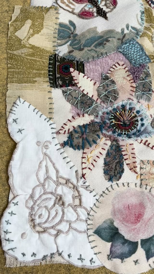 Mustard or dusky pink felt backing, what would you choose?
#applique #autobiographicalart #warrington