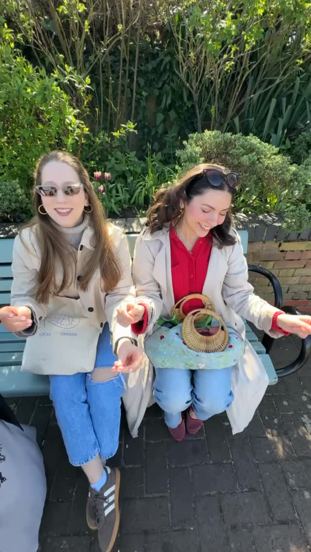 friends that feel like home 🏡
It’s exactly what @roveandfrolic hopes to give you 🫶
girlhood | friendship | community events | london life | best of london | making friends | always find your way back home | friends that feel like home