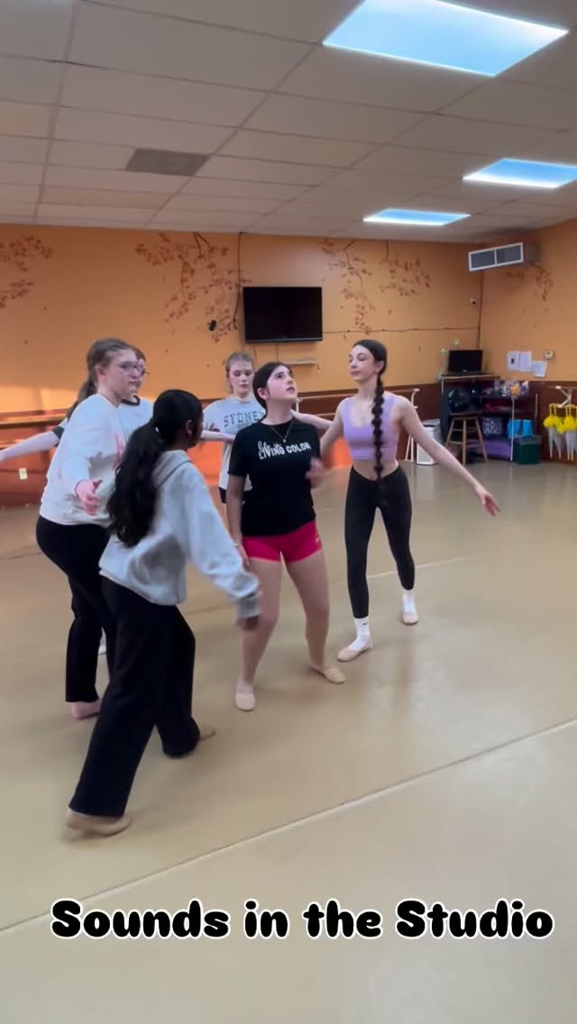 ASMR Dance Studio version 😎🎶
Raw studio sounds. Which sound was your favorite? ❤️
#Studiolife #beatmaking #masondancecenter