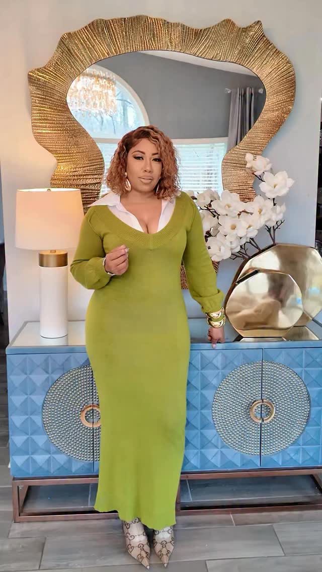 This wall needed something… and I couldn’t ignore it
The sculptural mirror changed everything, and the final styling brought it all together ✨
Full spring sunroom video is now live on my channel
Featuring pieces from @zgallerie including the Cara mirror and Gem vases
Use code HJ05 for 5% off