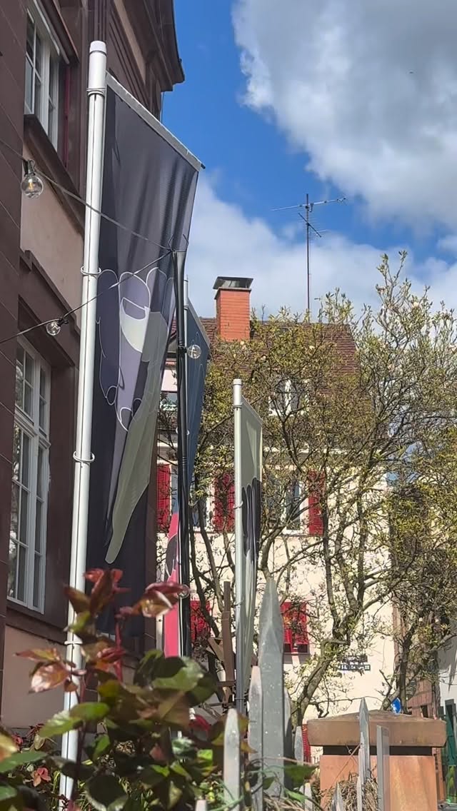 🌼spring-vibes🌼
Und am 25.04 freuen wir uns auf das nächste Event: „Vino a tavola“ euch erwartet ein leckeres Menü mit ausgewählten Weinen, welche von @raspiniwinery vorgestellt werden 🍷
Reserviert direkt per DM, wir freuen uns auf euch :)
#laterrazza#freiburg#foodfreiburg#friburgo#laterrazzafreiburg