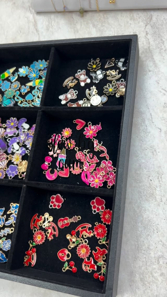 Un charm bar est à votre disposition sur la boutique glow by oum 😘 #bijouxfemme #charmbracelet #charmbar