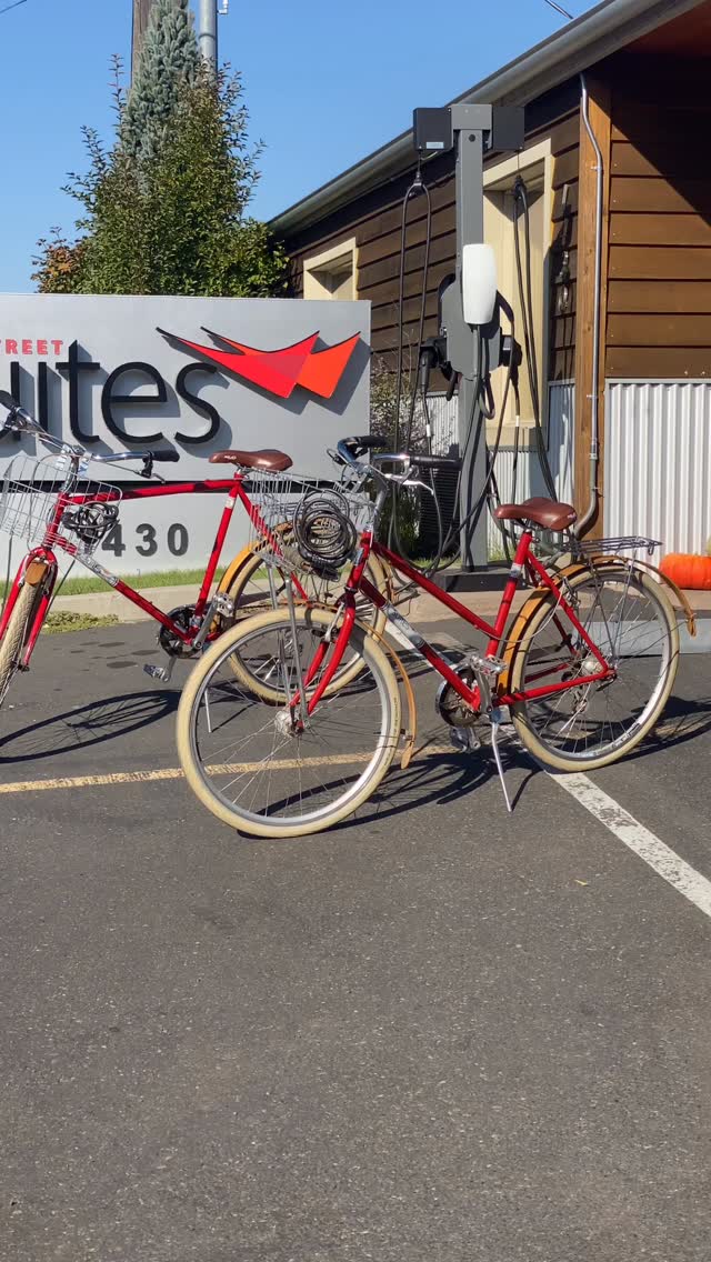 Spring in Bend is calling đâď¸ and thereâs no better way to answer than from Wall Street Suites. Hop on our complimentary bikes, cruise along the river, and soak in the natural beauty that makes this season unforgettable. Your perfect spring escape starts right outside your door. #wallstreetsuitesbend