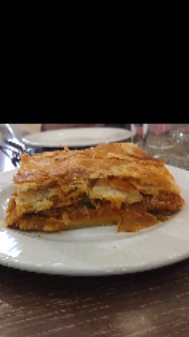 The best way to get to a country's culture is through its food and drink...or that's what we believe at Adventurous Appetites. For more information on our award-winning Madrid tapas tours please follow the link in our bio We hope to help you discover a bit of Madrid soon!
.
.
.
.
#madridtapas #madridfoodtour #travelerschoice #madridthingstodo #madridfoodtour