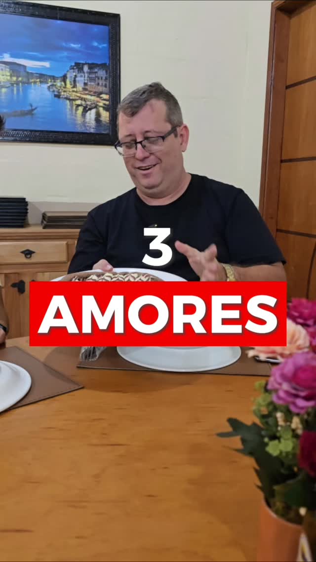 3 Amores, é bom? Ô se é!!! ❤️❤️❤️
A nova Pizza Doce 3 AMORES é digna de muitos aplausos...uma combinação de sabores perfeita vem ganhando o paladar do público.
Vicê e sua família merecem experimentar essa maravilha!
#itirapina
#pizzaartesanal
#pizzadoce
#deliveryitirapina