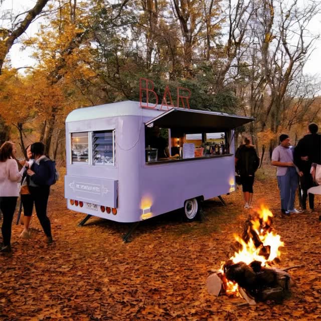 A Miami for all seasons . Time for bonfires, wine and good times
@thespeakeasyhotel
#mobilebartender #autmn #wine #cocktails
