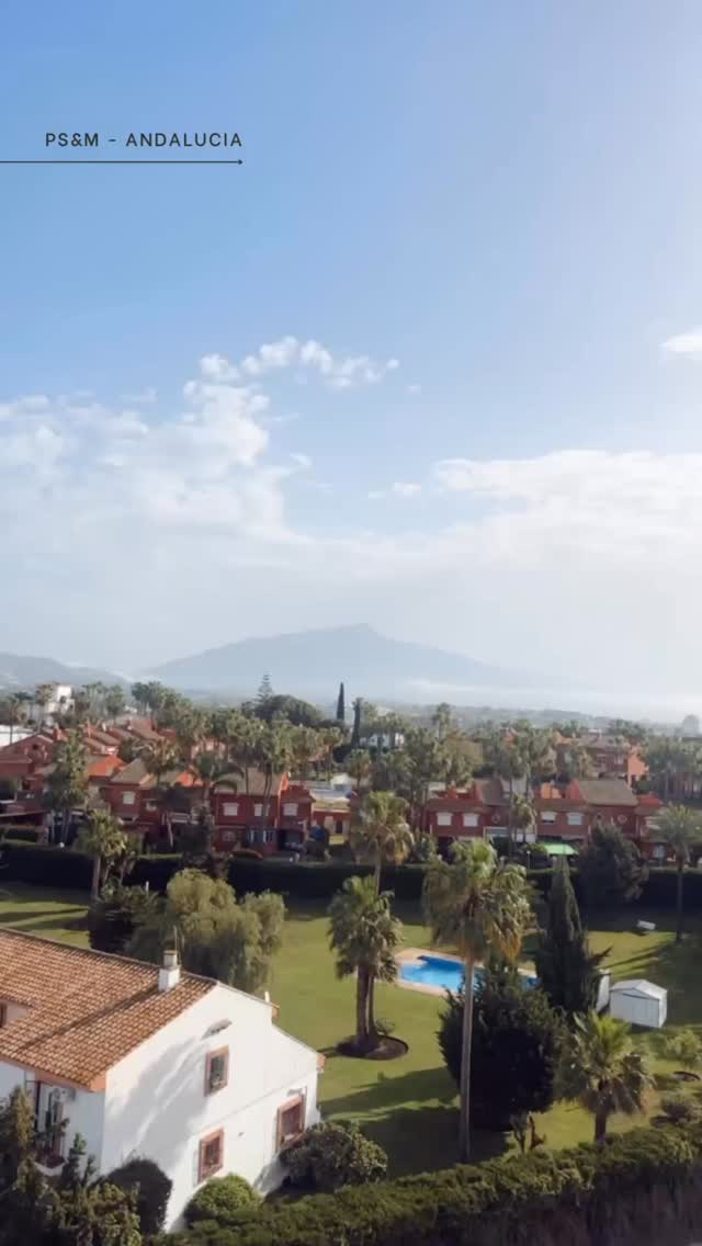 When it storms here it’s on another level, the rain is loud the lightening bright and the thunder wakes you! But thankfully, you wake up to blue skies and a chorus of birds #movetospain #lifeinspain #spanishlife #buyinginspain #costadelsol