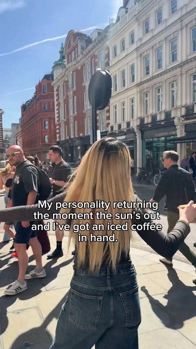 Iced coffee season just hits different 🧊☕️
#coffee #coventgarden #london #coffeeshop #londoncoffeeshops