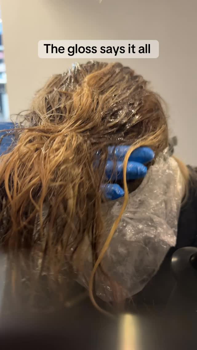 Confidence as you walk out our door… guaranteed ☀️
A full head of extensions + custom tone makes all the difference.
#bismarckhair #bismarckhairdistrict #bismarckhairstylist