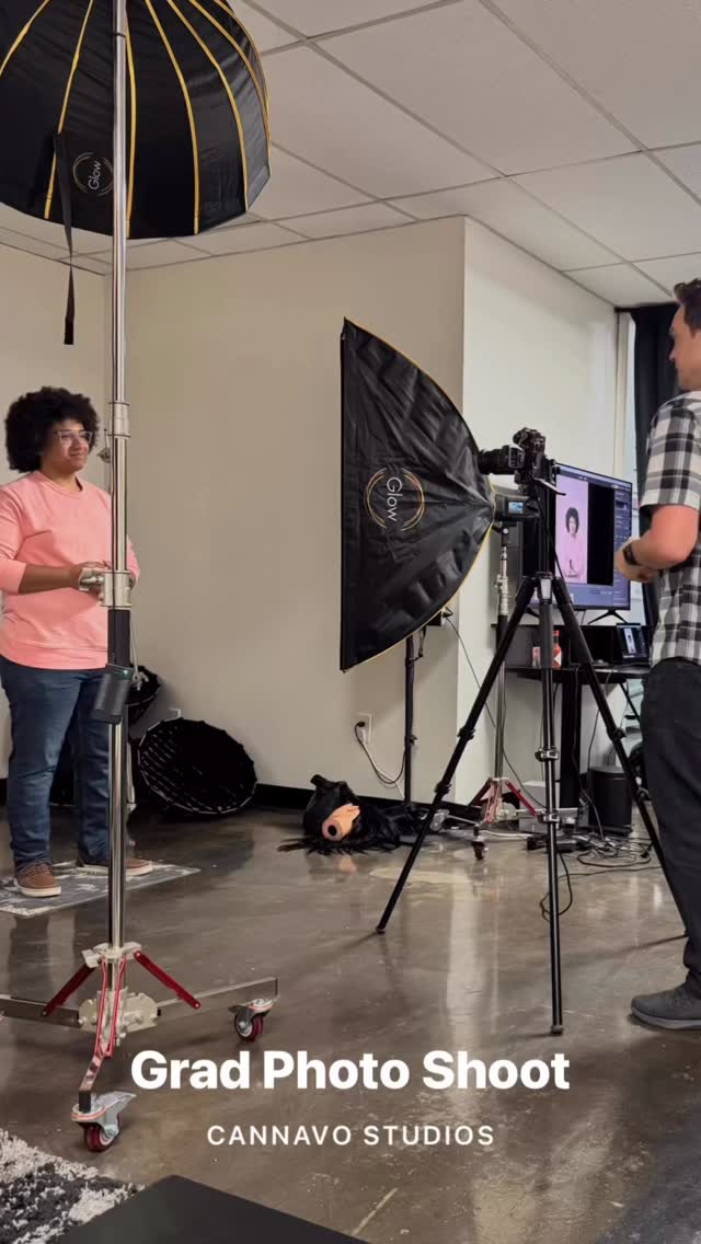 BTS moments from Cameron’s graduation photo shoot 🎓✨
Such a fun day and truly such an easy, great experience from start to finish.
If you need family pics, headshots, or graduation photos… I can’t recommend Adam enough 📸💫
cannavostudios.com
#graduationphotos #headshotsession #familyphotos #btsphotoshoot #photography