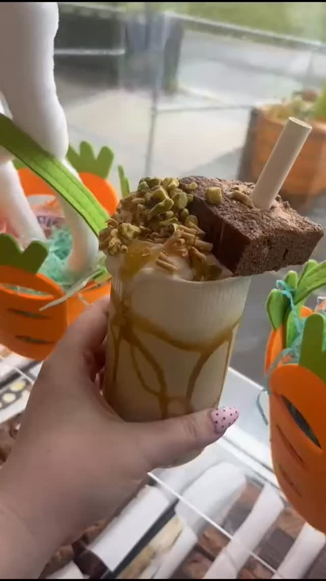 Pistachio Caramel Shake
Suns shining this weekend ☀️ Sit in or Takeout
Open from 9am | 7 days a week
