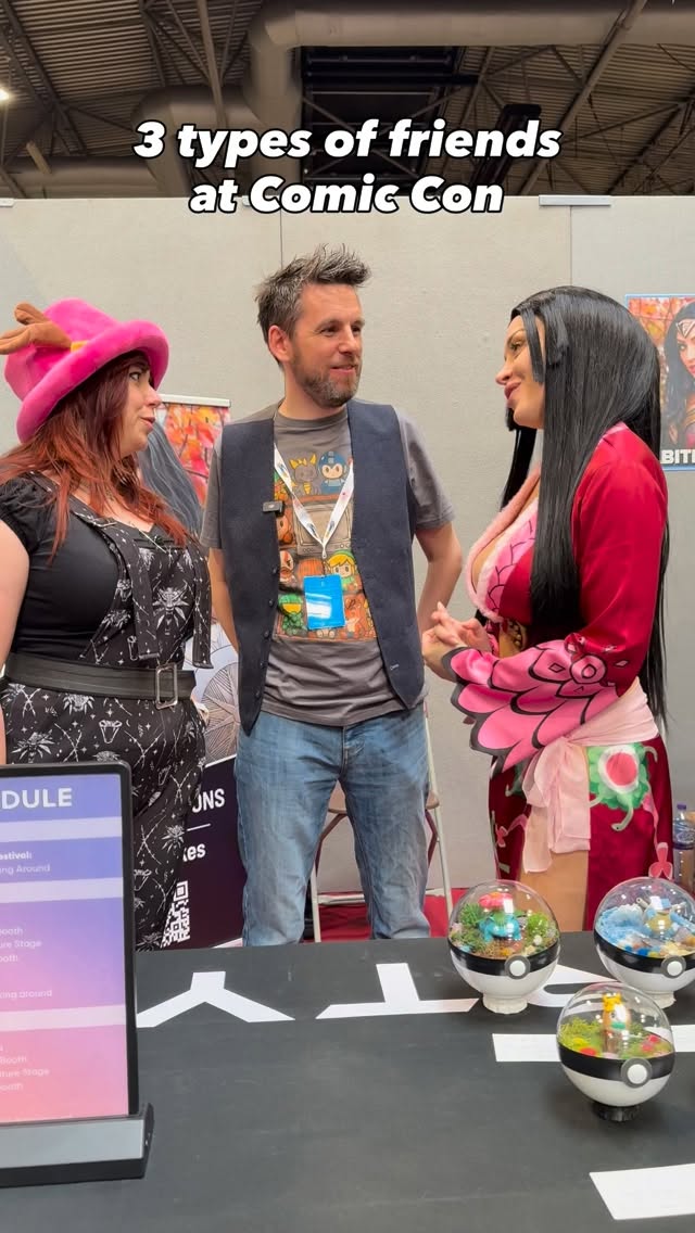 Which friend are you? ☺️
@megaconlive #comiccon #megaconlive #cosplay #cosplaying