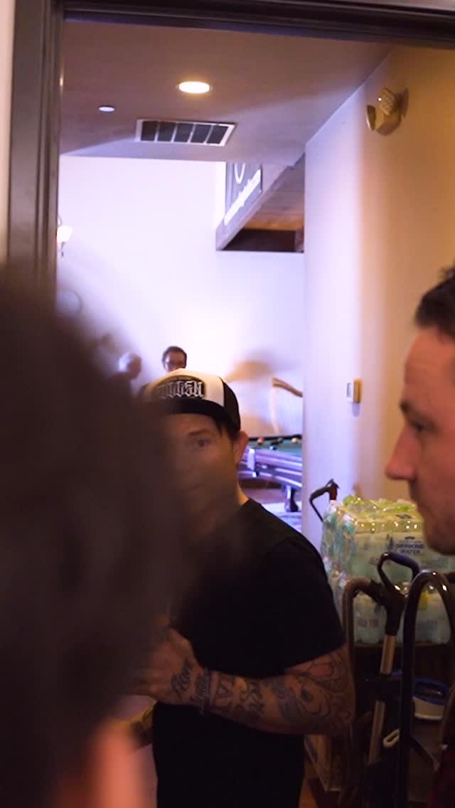 Thank you to @mattnoveskey @kelseyflan can’t wait to finish off this track!
📹 @rsnlmedia
@orbstudiosatx
#texas #austin #studio #newmusic