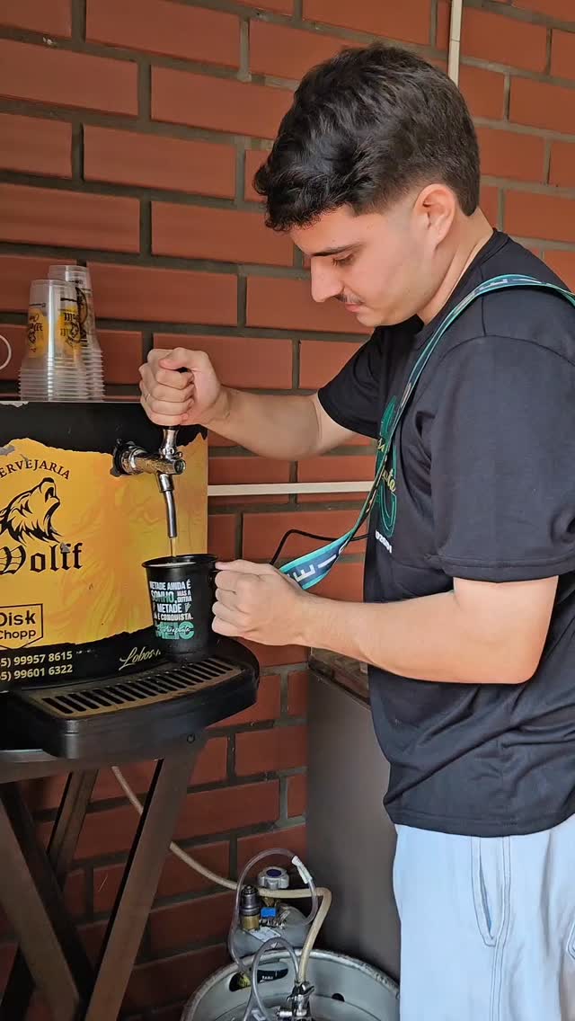 Cada conquista merece ser celebrada. Hoje, os futuros fisioterapeutas da @uri.fw alcançam a metade dessa jornada incrível. 🫶🎓
Celebrar é preciso ✨️🫶