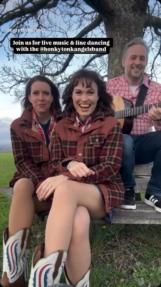 Can't wait to play at @secrettsmilford on 9th and 10th of May.
We'll be teaching some simple fun line dances and singing a whole lot of brilliant country tunes!
Hope to see you there!
#countryband #honkytonkangels #ukcountrymusic #daytimemusic #linedance