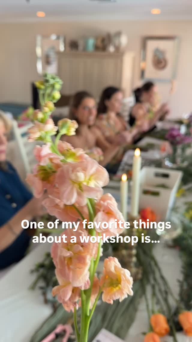 My favorite part of class is always the end when everyone leaves so happy and smiling no matter how they entered seeing the joy they get from creating something beautiful with nature for themselves reminds me why I love teaching workshop sooo much!!