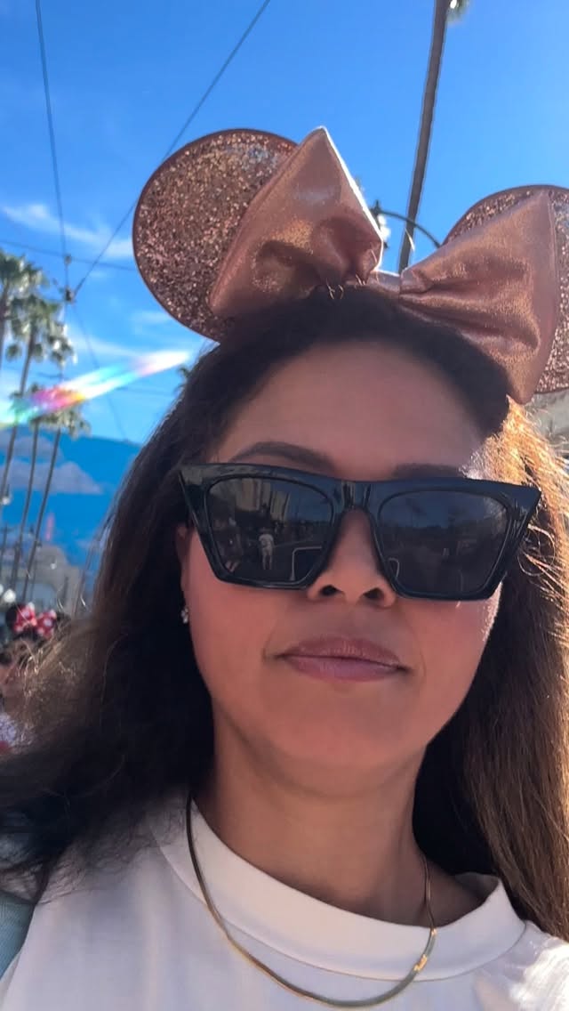 Therapist tip- don’t marry the guy who’s “too cool.” The guy who won’t dance with you, or giggle, or dress up, or buy you tampons.
Marry the person who is not afraid of a little JOY!
Also, marry the one who’s gonna hang with the kids while you go live your best life! My husband often brings the kids to my happiest healer hangouts, and they’ll go explore Star Wars land while I network a bit. That’s a real man 😍😍
Does your partner do Disney with you? Are they cranky and triggered by the cost? I get that! Sound off in the comments!
Send this to your partner to let em know! 💕