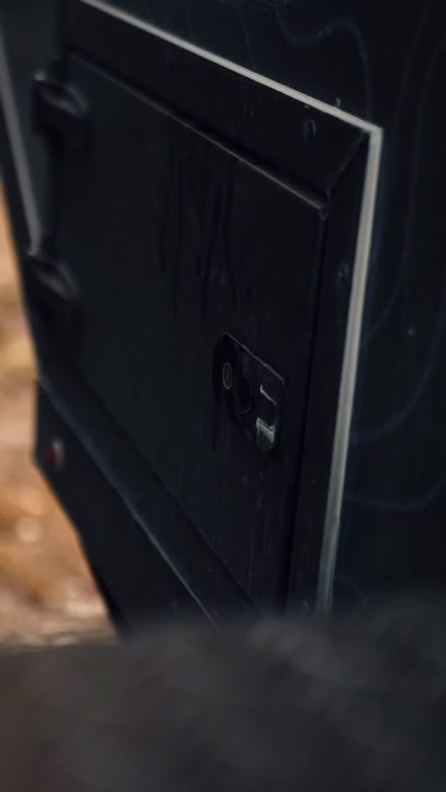 Who’s packed up and heading out camping this weekend 🙋♂️
#tacticaloverland #overlandlife #adventuretrailer #camping #springcamping