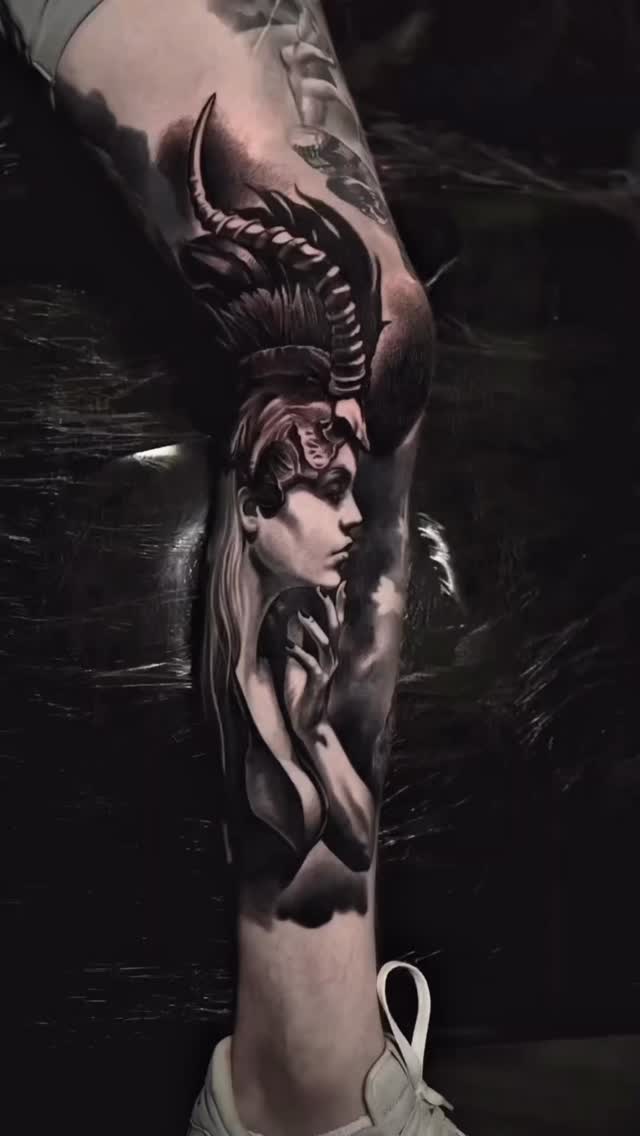 🔥Amazing work by Sile🔥
#tattoo #tattoos #blackandgreytattoo #tattooartist #tattoolife