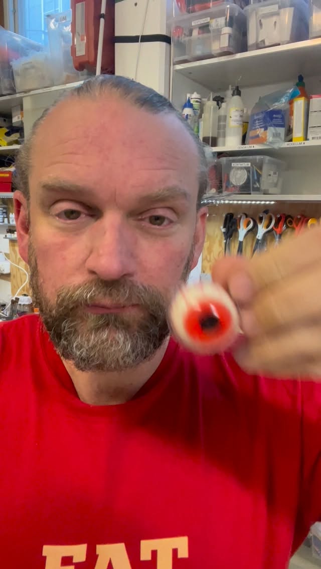 Tjoho. Det här gick fortare än jag hade trott. AI är ute. Det fysiska är inne.