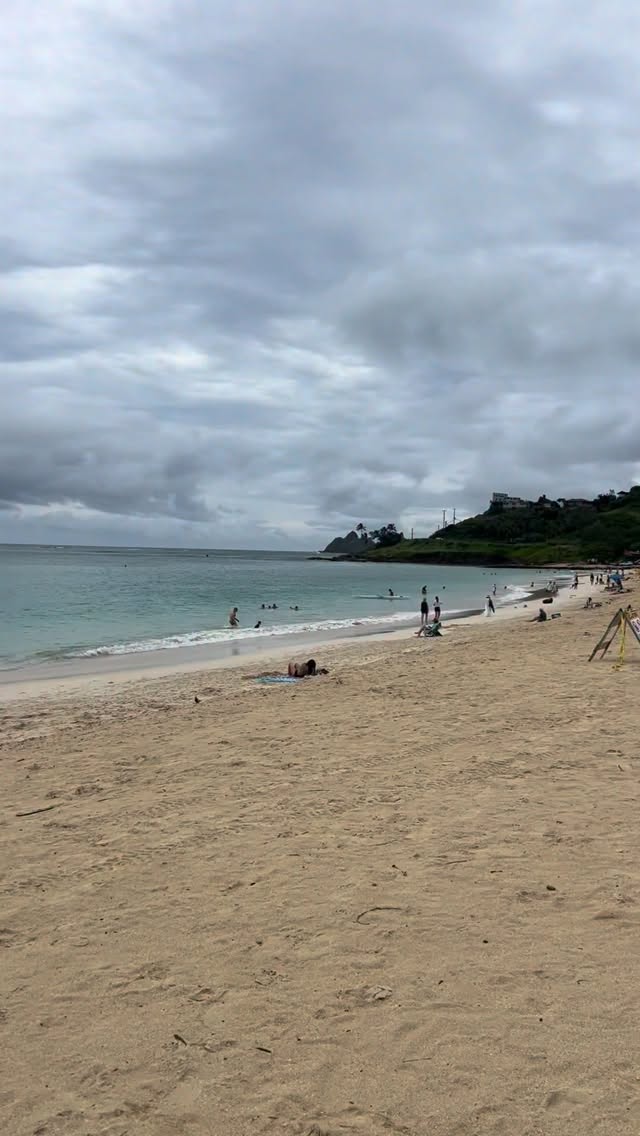 📍Kailua Beach Park, Wed., 4/8/26! Had some rain but still looking good out there.
What like to see… 👀
✔️ water still looks clean
✔️ canal is NOT flowing into the ocean
✔️ families and keiki enjoying the beach before the storm rolls in
Enjoy the rest of the week everyone! 🩵
#Kailua #kailuatown #kailuabeachpark #windward #windwardoahu