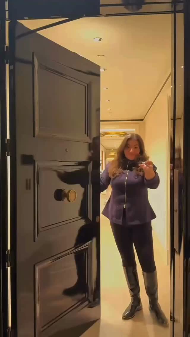 Come with us inside one of London’s most quietly extraordinary addresses…
The @60curzon 60 Curzon Elicyon Penthouse, a space where design, detail and discretion meet at the highest level.
As part of our Issue 5 cover shoot with Lottie Tomlinson @lottietomlinson , we stepped inside this remarkable penthouse to experience a different kind of luxury, one that isn’t loud, but deeply considered. From the way light moves through each room to the craftsmanship woven into every finish, it’s a home that reveals itself slowly… and leaves a lasting impression.
We’ve gone deeper in Issue 5, with a full feature exploring the story behind Elicyon, the vision, and what truly sets it apart in London’s luxury landscape.
Tap into the world behind the cover.
Read more now in issue 5 of The Life of Luxury.
#TheLifeLuxury #Issue5 #LottieTomlinson #LondonLiving #PenthouseLife