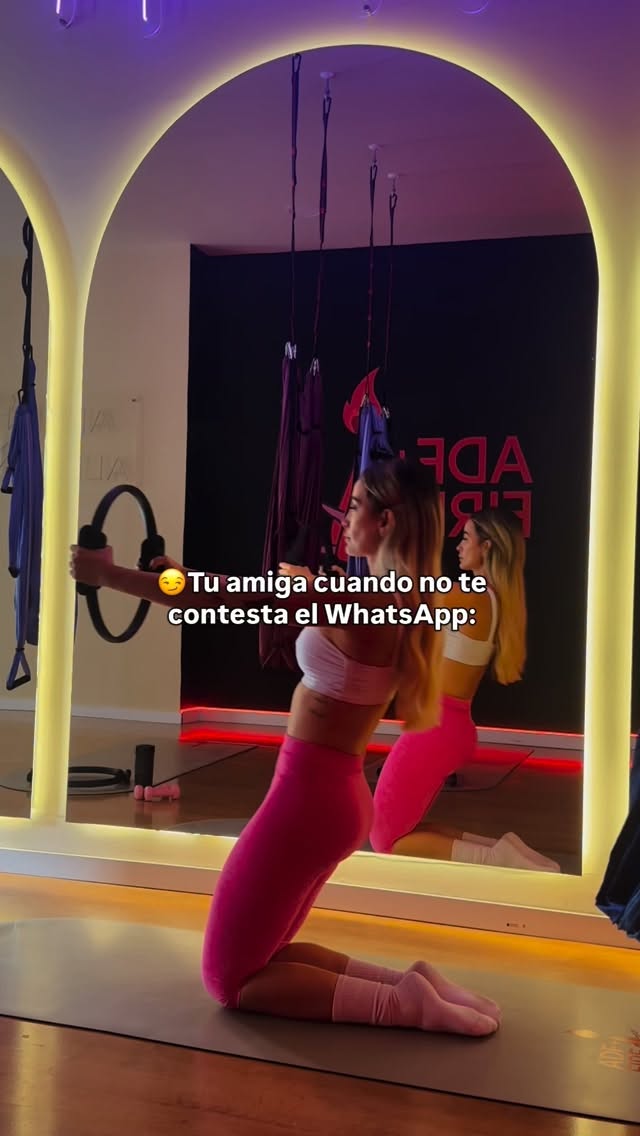 Perdona, no vi el mensaje. 😅
Estaba ocupada siendo una ADF girl.🔥
Si tu amiga desaparece los lunes, martes, miércoles, jueves y viernes entre las 9:00 y las 20:00h —
no te preocupes.
Está bien.
Está en ADF. 💜
(Y si tú también quieres tener esta excusa legítima para no contestar — ya sabes dónde estamos.)
Etiqueta a esa amiga que siempre desaparece. 👇
O a la que necesita esta excusa en su vida. 🤷🏼♀️
#fitnesshumor #valenciafitness #pilateslovers #adfgirls #aerialpilates