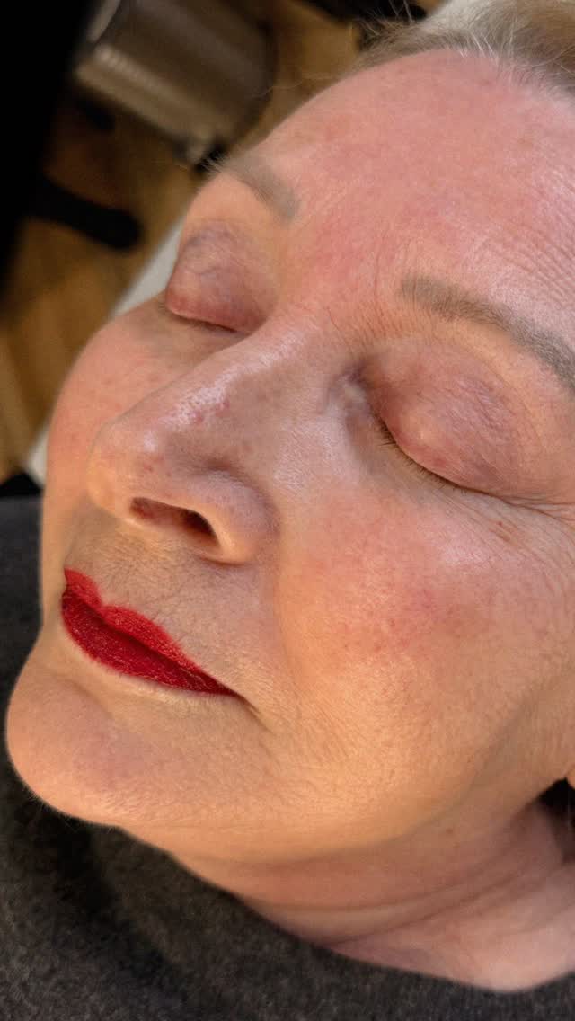 Boosted up this beautyโs brows with some warmth and sheโs good to go for a few more years ๐ฅฐ
#zionsville #microblading #zionsvilleeyebrows