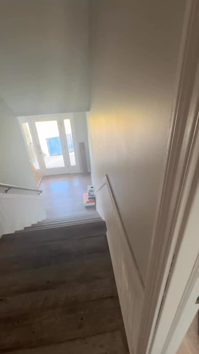 Just below the new great room (at Coastal Cottage) is the a new en-suite king with a sunset ready deck! Shout out to @jennrydzewski_designs for the bathroom tile inspiration 💕 Stay tuned for the final reveal later this month 🌴🏡
#renovation #construction #interiordesign #home #homerenovation