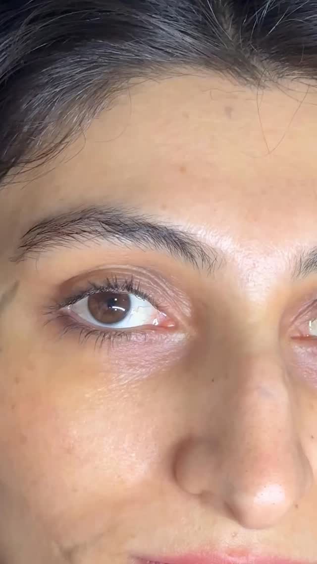 Seyrek, düzensiz veya şekilsiz kaşlardan sıkıldıysan, kıl tekniği microblading ile tamamen doğal ve dolgun kaşlara sahip olabilirsin.
Yüz tipine özel tasarım + birebir kıl efekti ile kimse işlem yaptırdığını anlamaz.
📍 Kişiye özel ölçüm
📍 Doğal pigmentler
📍 Uzun süre kalıcılık
Randevu için DM 📩
#şırnakkalıcımakyaj #şırnakgüzellikmerkezi #şırnaklazer #pedikur