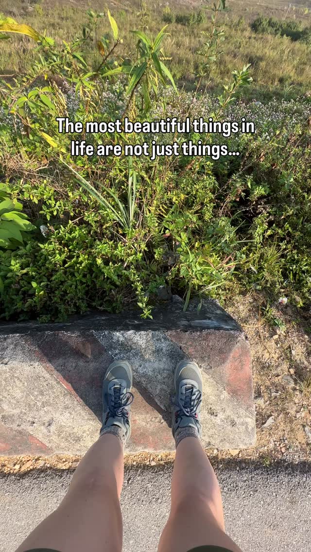 Your cat told me to send this to you 😻😹
If you are new here hello! 👋 We are Rhett & Lynnae! Just your average everyday couple on a mission to live life to the fullest - starting with a global backpacking trip! 🗺️✨
Follow @thegreatattemptvlog for more relatable full time couples travel, marriage humor & petsitting abroad content! 😊
——
Cats of the world | cute cats | cat whisperer | pspsps
#catsbelike #cathumor #catmom #adventurecouple #catloversofinstagram