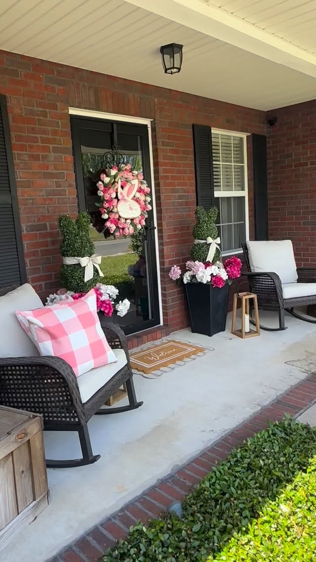 I busted my phone screen recording this reel🫣
Sometimes that tripod just can’t compete with a breezy day. Needless to say, the concrete won. I ended up having to get my screen replaced since I do rely on my phone so much. The crack was driving me crazy!
But, through it all the porch got a little refresh and since Easter has come and gone, I figured it was time. I’m loving the new look. Let me know what you think in the comments!
#frontporchdecor #frontporch #southernhome #springrefresh #porchdecor