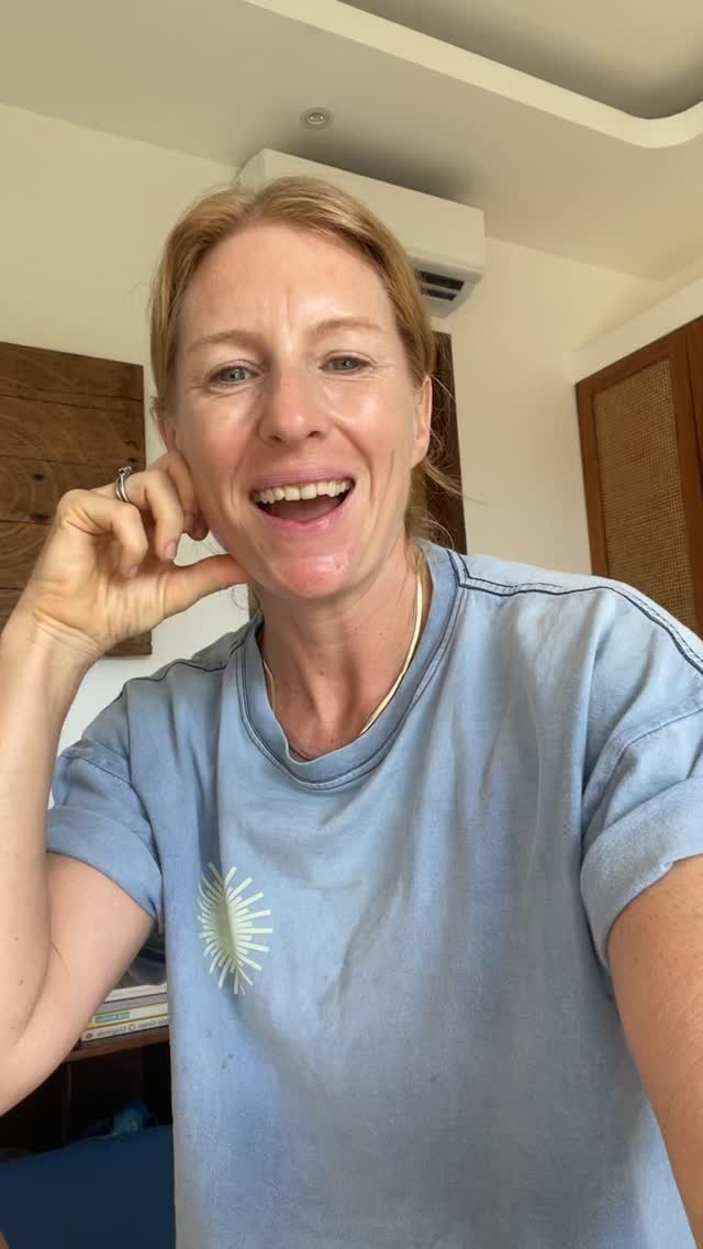 👋🏼 Just a little ad-hoc HI from me! Thought I’d just open up the app and chat right away to you.
Just a reminder, I’m here to help with your pregnancy journey, postnatal recovery and return to exercise. Have a look at the website for a wealth of info and different types of movement from instructors who are experienced and just lovely!!
We’re all about constant support and help you really get in touch with what your body needs at all these different and important stages. There’s no shouting and demands that you ‘have’ to be doing something. You’re never behind, you’re always on your own journey.
I’m so looking forward to supporting you, lots of resources in my bio and two weeks as standard complimentary to have a proper look round the site.
Any questions, I’m here!
Rosie xx