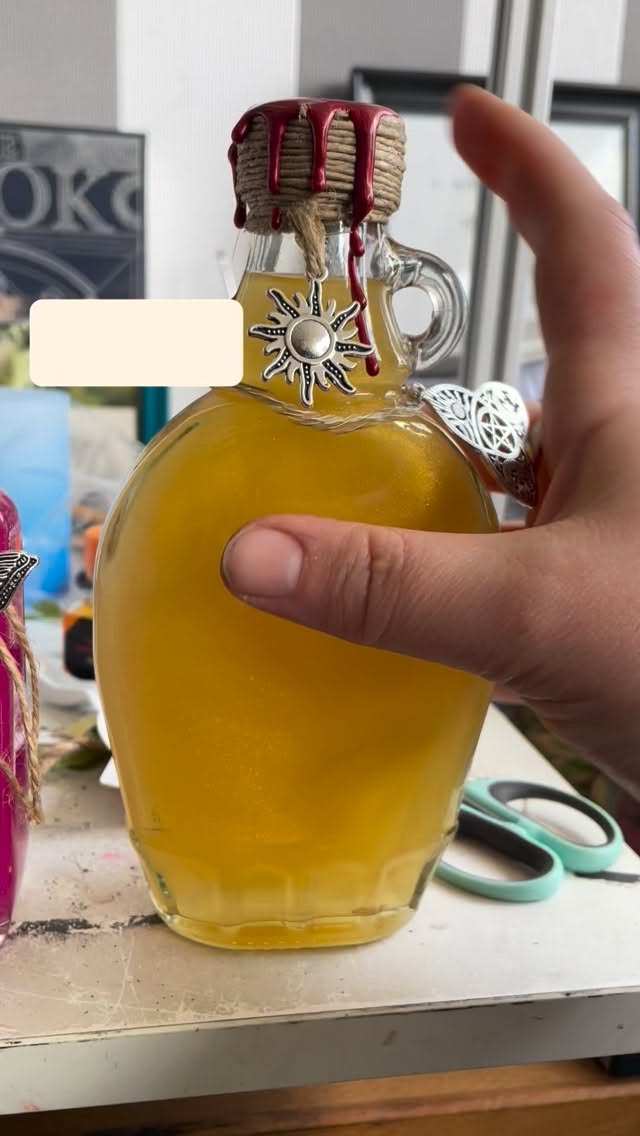 There’s a whole world of workshops and creativity waiting for you! Come join me during one of my workshops this spring/summer.
Follow me for a detailed schedule of the what/where/when! Seen you soon!
#creative #workshops #diy