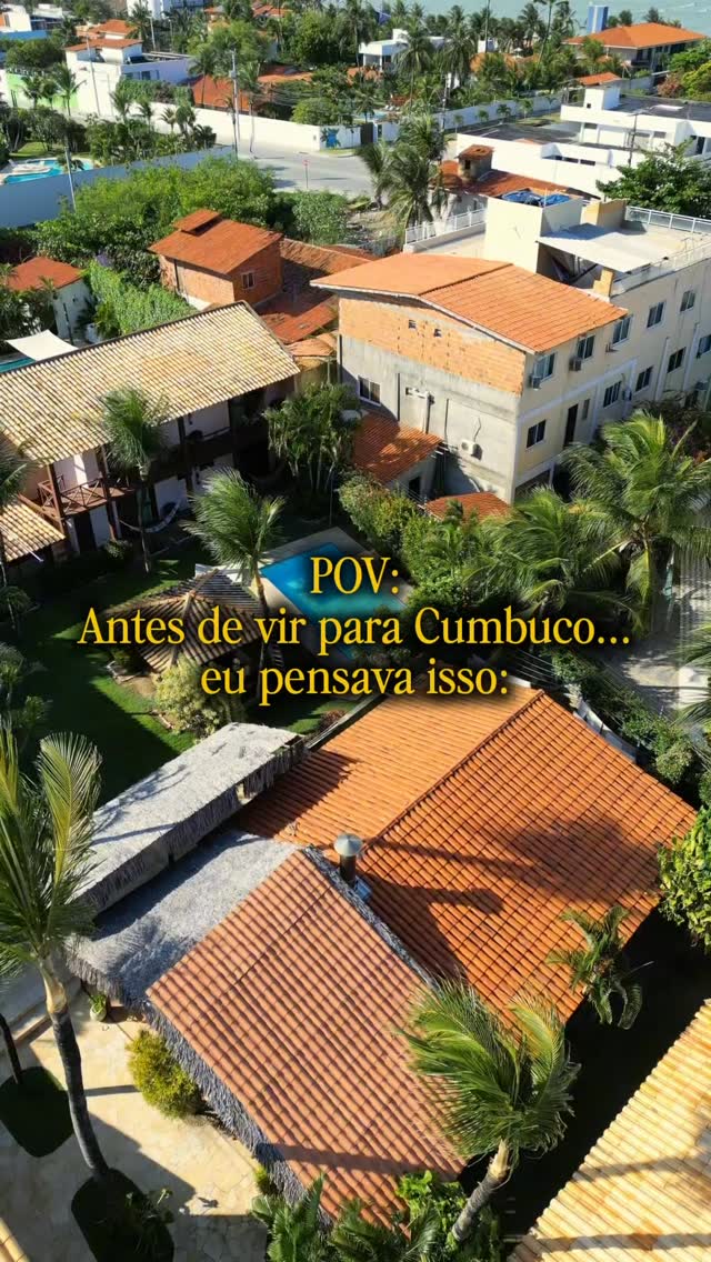 Antes de vir para Cumbuco, Brasil… muita gente pensa isso:
Que vai ser só mais uma viagem.
Que aprender kitesurf ou wing foil é difícil.
Que precisa vir acompanhado.
Mas a realidade é outra. 💨🌊
Aqui você não encontra só uma pousada em Cumbuco
nem só uma escola…
Você encontra um lugar onde:
-os dias começam sem pressa
-você conhece gente do mundo todo
-aprende mais rápido do que imagina
-e vive algo que quer repetir
Você vem pelo vento…e volta por tudo isso.
📌 Salva esse vídeo para quando decidir vir
📩 Quer saber sobre aulas ou hospedagem? Manda DM