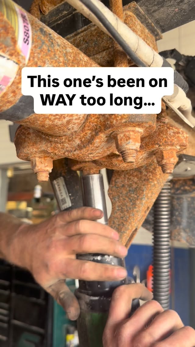 Lowkey therapeutic removing this…
Wait till you see the upgrade…
#asmr #truckbuild #autoshoplife #wrenching #asmrsounds