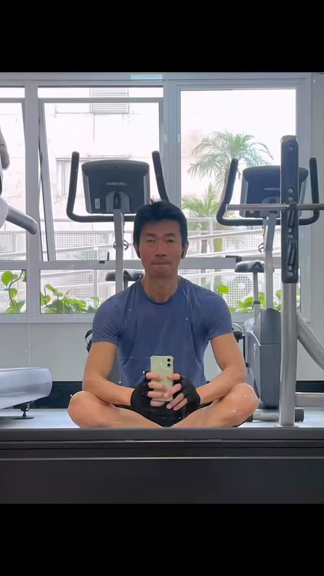 A jornada de hoje foi intensa, mas é exatamente essa rotina que constrói os resultados que buscamos. Da academia ao planejamento estratégico, de cada atendimento com óxido nitroso à evolução dos alinhadores do Zé, o foco é um só: excelência com conforto.
O fluxo digital e a tecnologia nos dão as ferramentas, mas é a nossa dedicação diária — mesmo nos detalhes que ninguém vê — que transforma vidas.
Encerramos a semana com a certeza de que a constância vence qualquer desafio. E por aqui, a gente não para; a gente se prepara para o próximo nível. 🚀
A rotina te acompanha. O resultado também. 😉
Quer ver os bastidores, as tecnologias e como estamos transformando a odontologia todos os dias?
Siga o perfil e acompanhe nossa jornada em tempo real. Vamos juntos? 👇💡
#MissãoCumprida #RotinaOdontologica #JornadaDeSucesso #OdontologiaDigital #AltaPerformance BastidoresConsultorio EstiloDeVida SaudeBucal Sousmile OxidoNitroso