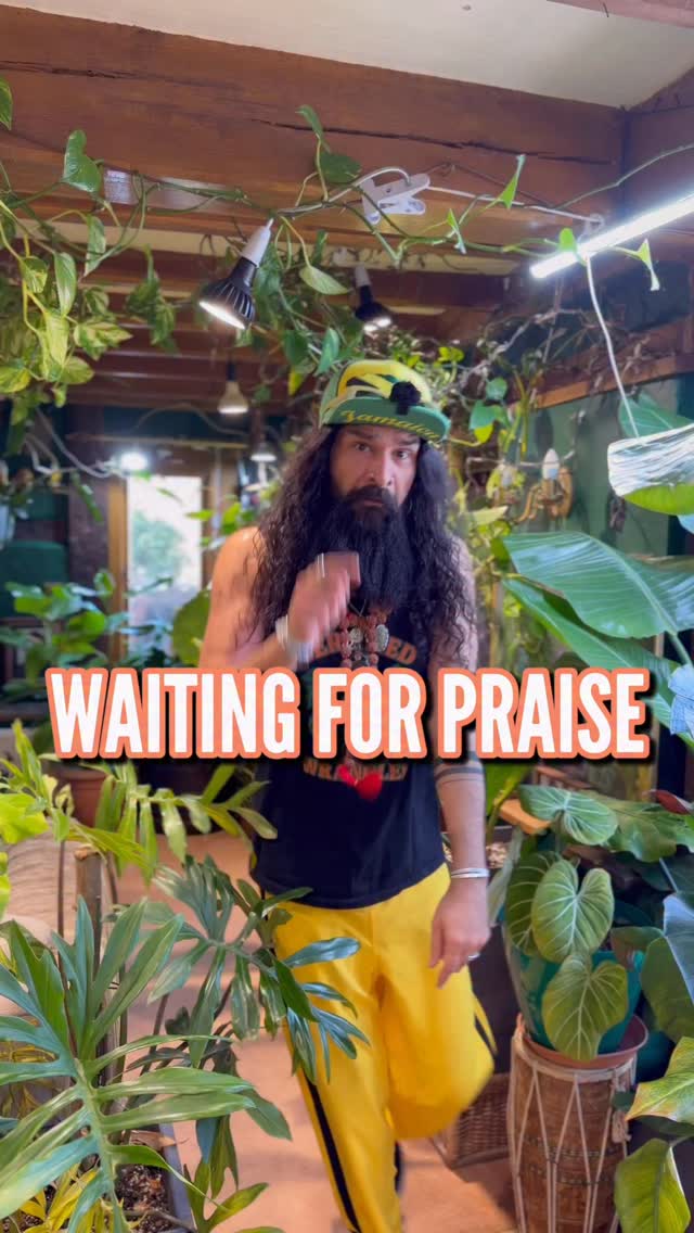 You’re not being ignored…
you’re just expecting life to respond on your schedule.
You do one good thing and suddenly you’re stood there like
“hello?? anyone?? universe???”
Relax.
Not everything good you do comes back instantly.
Some of it disappears… builds… grows…
and then shows up when you least expect it.
Stop doing good for the reaction.
Start doing it because that’s who you are.
Stop keeping score!
One Love Tiny Phone People ❤️🙌🌿💪